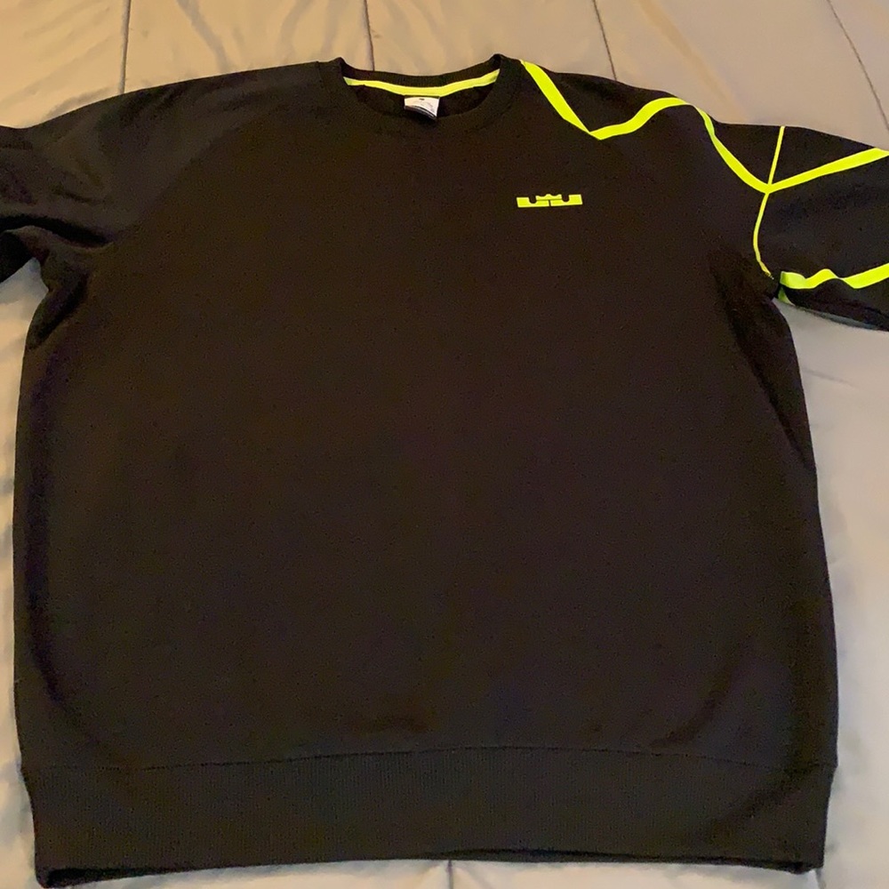 long sleeve Lebron sweatshirt